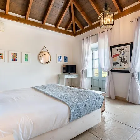 Semesterbostad Monte Solteiras In By Lovelystay *