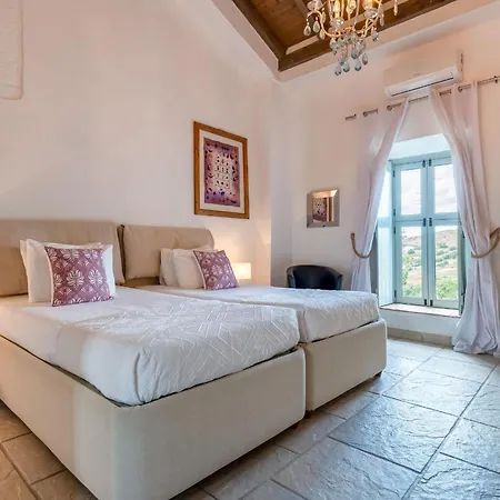 Monte Solteiras In By Lovelystay Semesterbostad