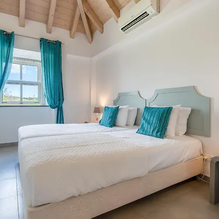 Monte Solteiras In By Lovelystay *