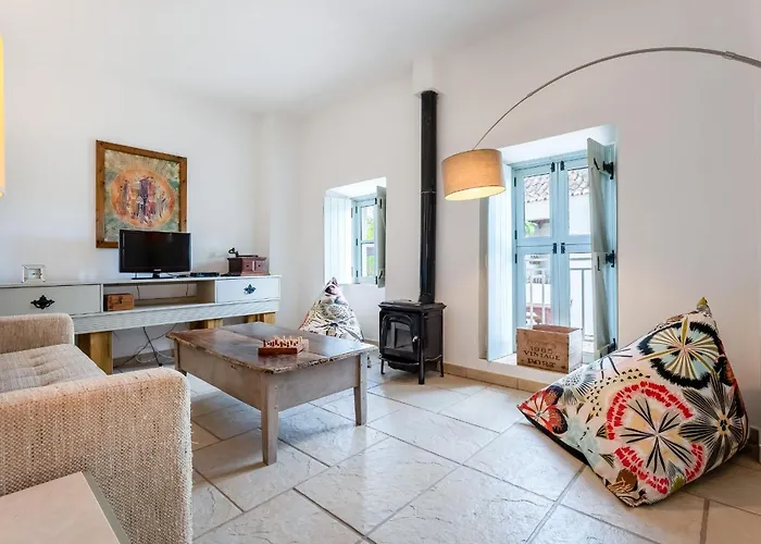 Monte Solteiras In By Lovelystay Tavira