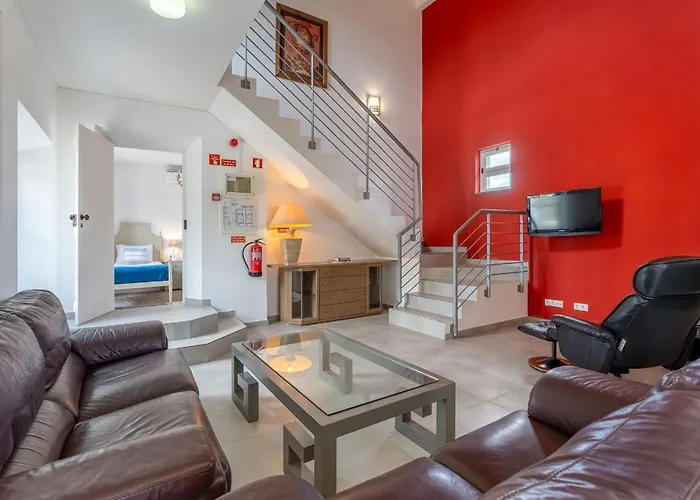 Monte Solteiras In By Lovelystay