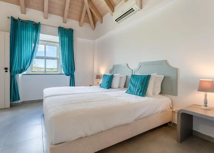 Monte Solteiras In By Lovelystay *