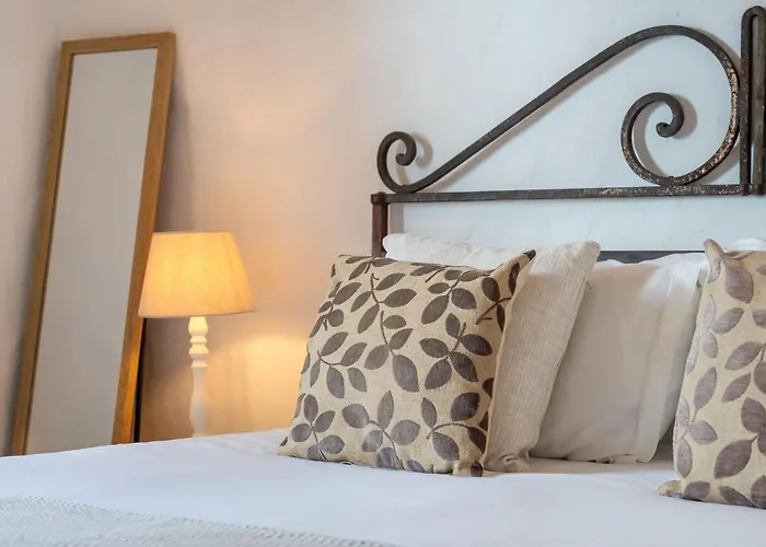 Monte Solteiras In By Lovelystay