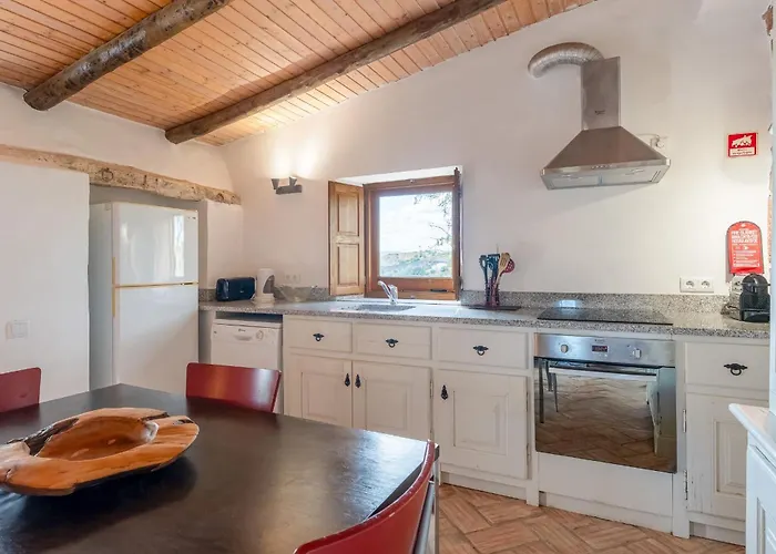 Monte Solteiras In By Lovelystay Tavira