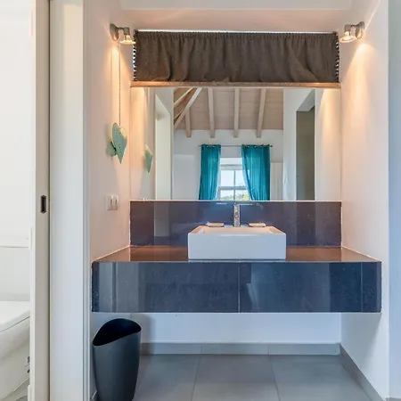 Monte Solteiras In By Lovelystay *